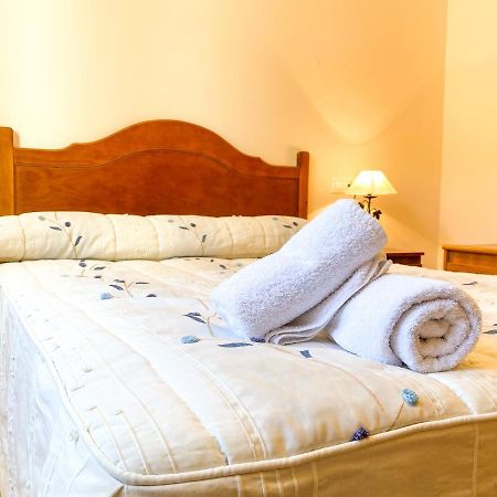 Vivienda Turistica Los Leones Berlanga de Duero Eksteriør billede