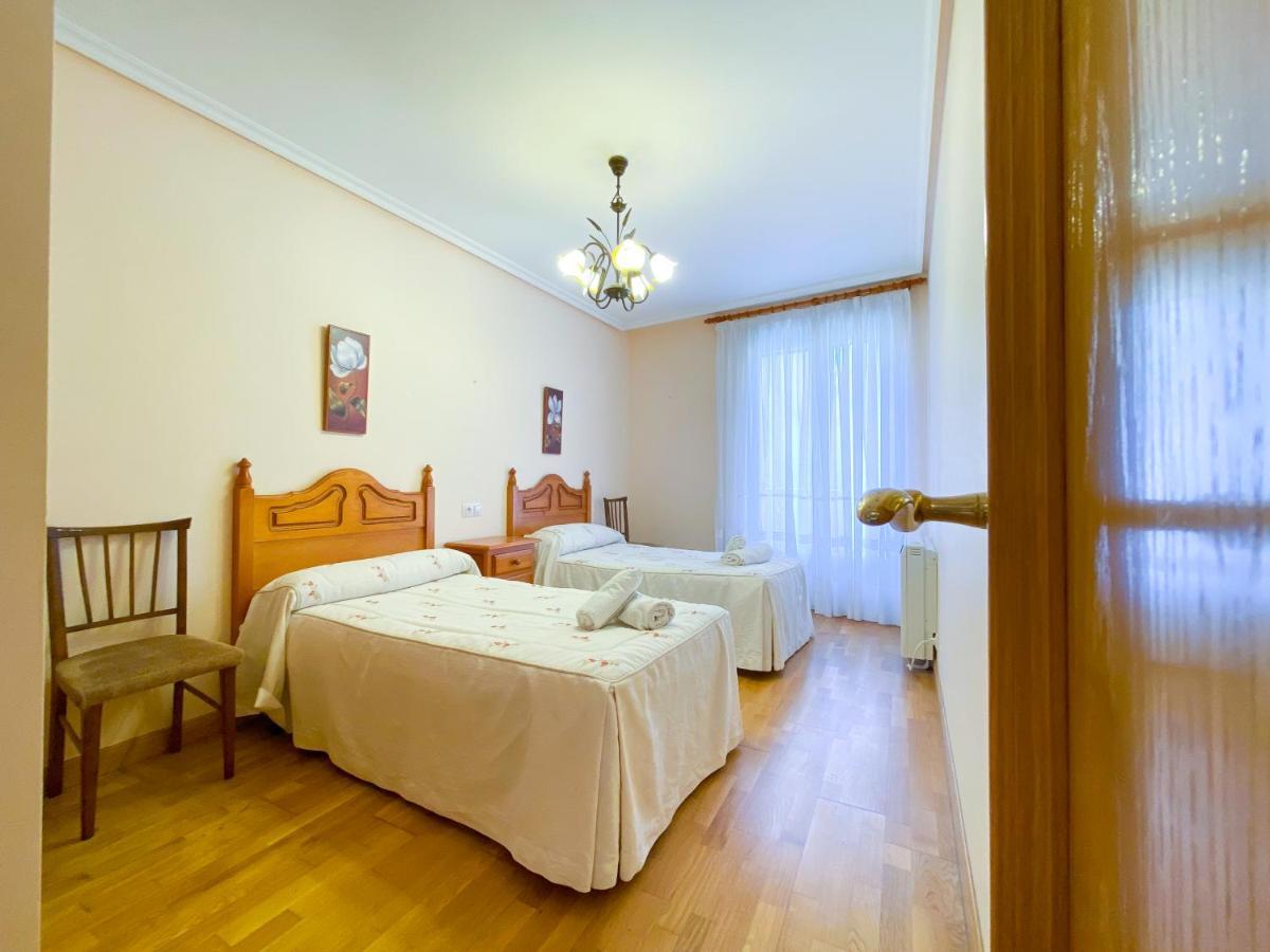 Vivienda Turistica Los Leones Berlanga de Duero Eksteriør billede
