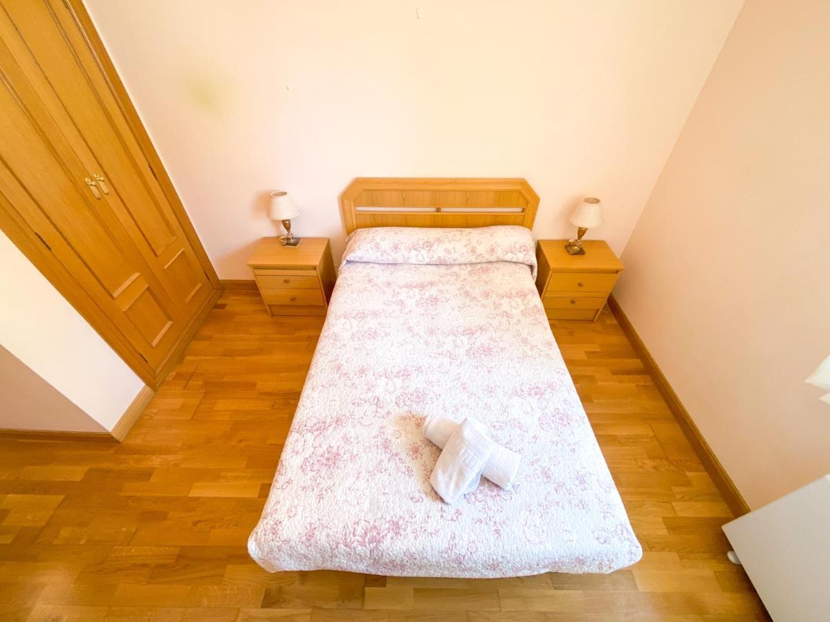 Vivienda Turistica Los Leones Berlanga de Duero Eksteriør billede