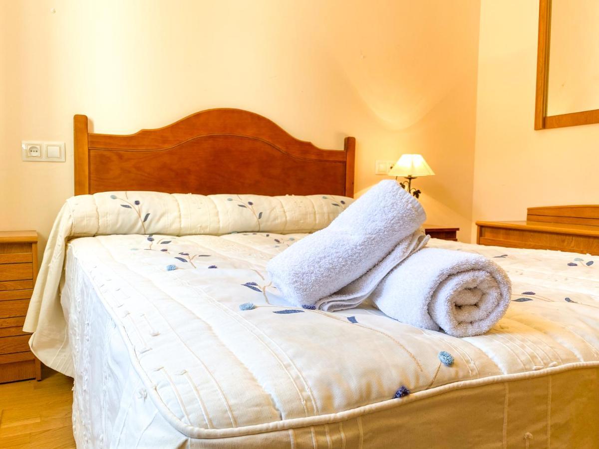 Vivienda Turistica Los Leones Berlanga de Duero Eksteriør billede