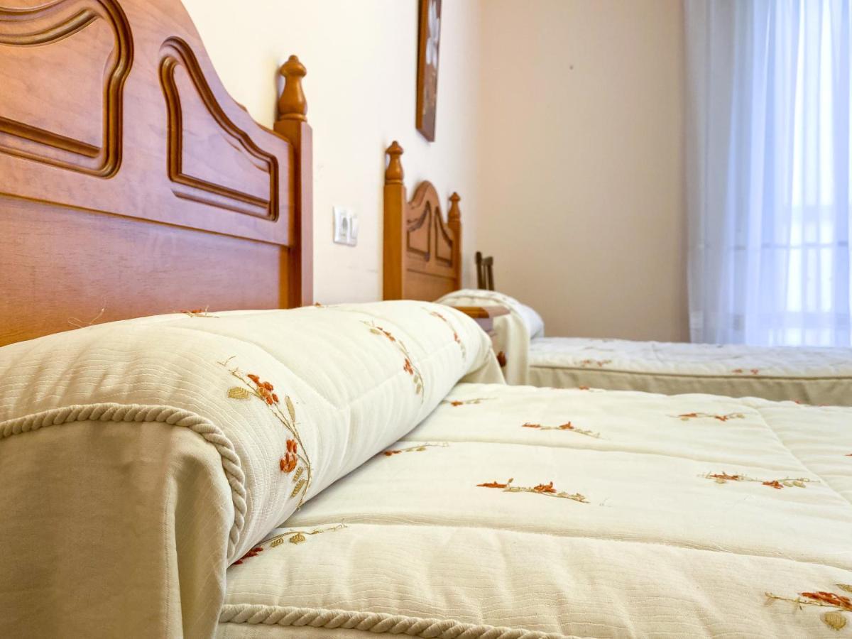 Vivienda Turistica Los Leones Berlanga de Duero Eksteriør billede