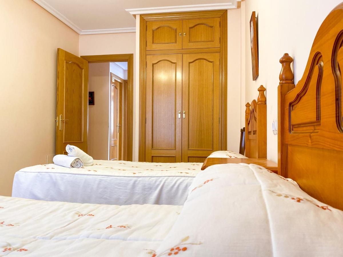 Vivienda Turistica Los Leones Berlanga de Duero Eksteriør billede
